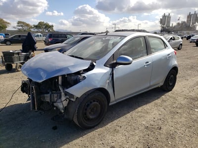JM1DE1KY0D0****** 2013 Mazda 2