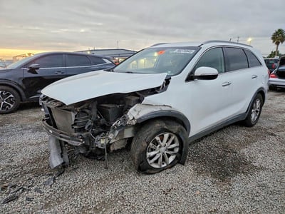 5XYPG4A38HG****** 2017 Kia Sorento