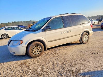 1C4GP45R45B****** 2005 Chrysler Town & Country