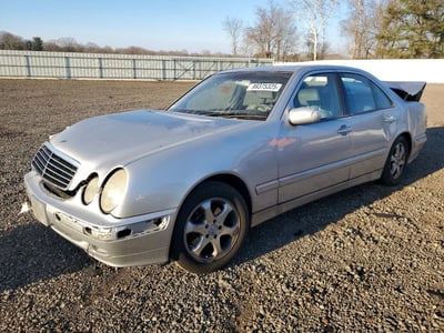 WDBJF65J52B****** 2002 Mercedes-Benz E-Class