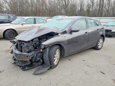 JM1BL1LPXD1****** 2013 Mazda 3
