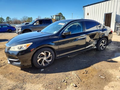 1HGCR2F39HA****** 2017 Honda Accord