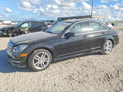 WDDGF4HB4DA****** 2013 Mercedes-Benz C-Class