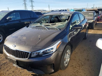 3KPFK4A72HE****** 2017 Kia Forte