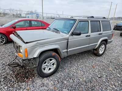 1J4FF68SXYL****** 2000 Jeep Cherokee