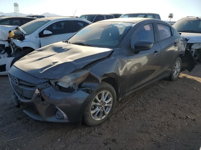 3MDDJBTV4KM****** 2019 Mazda 2