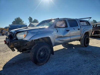 3TMLU4EN2FM****** 2015 Toyota Tacoma