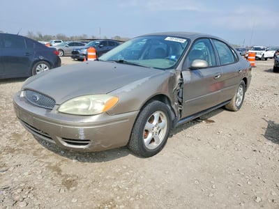1FAFP55U22G****** 2004 Ford Taurus