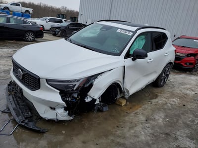 YV4L12UM0S2****** 2025 Volvo XC40
