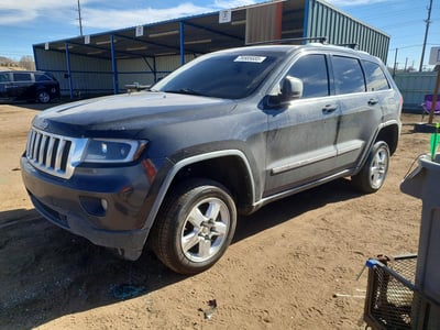 1J4RR4GG9BC****** 2011 Jeep Grand Cherokee