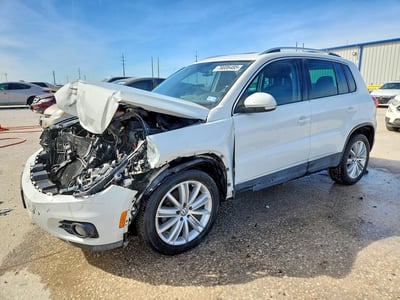 WVGAV7AX2GW****** 2016 Volkswagen Tiguan