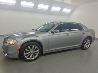 2C3CCAKG7JH****** 2018 Chrysler 300C