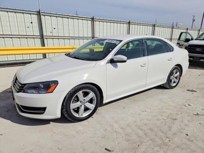 1VWBN7A34DC****** 2013 Volkswagen Passat