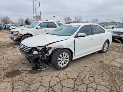1VWAT7A33FC****** 2015 Volkswagen Passat