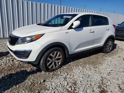 KNDPBCAC2G7****** 2016 Kia Sportage