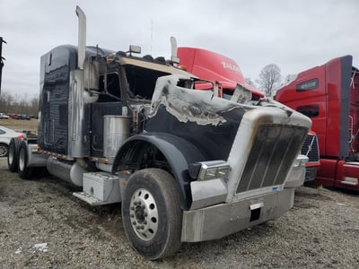 1XP5DB9X66D****** 2006 Peterbilt 379