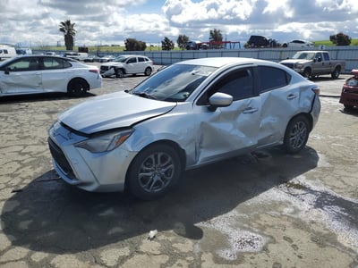 3MYDLBYV6KY****** 2019 Toyota Yaris