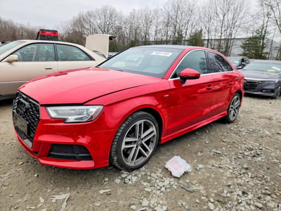 WAUJ8GFFXH1****** Salvamento y Destrozados 2017 Audi A3 en North Boston