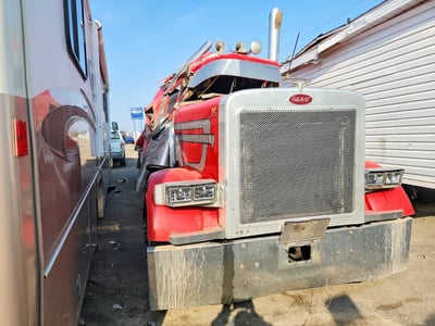 1XP5DB9X63D****** 2003 Peterbilt 379