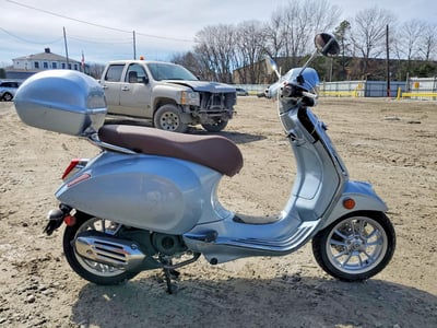 ZAPCA06B4N5****** 2022 Vespa Primavera /sprint 50