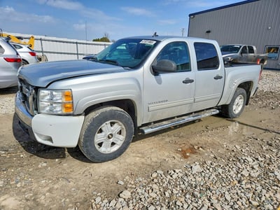 1GCPKSE77CF****** 2012 Chevrolet Silverado 1500