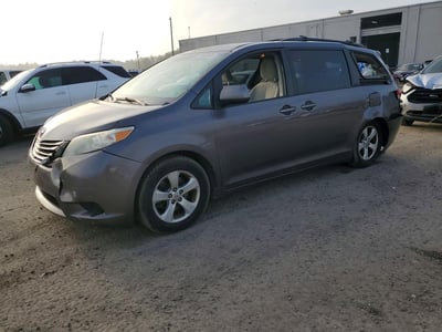 5TDKK3DC6CS****** 2012 Toyota Sienna