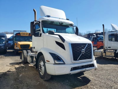 4V4W19DF4KN****** 2019 Volvo VNR