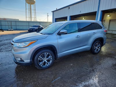5TDJKRFH8GS****** 2016 Toyota Highlander
