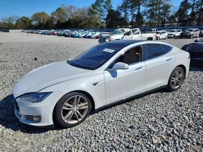 5YJSA1E24FF****** 2015 Tesla Model S