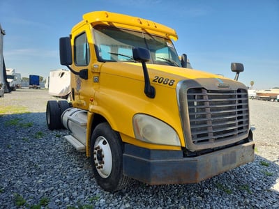 3AKBGDDV4ES****** 2014 Freightliner Cascadia 125