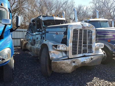 1XPXD49X4RD****** 2024 Peterbilt 389