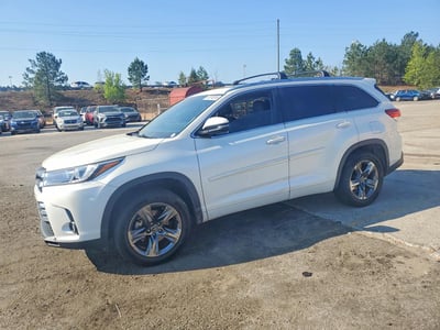5TDYZRFH2JS****** 2018 Toyota Highlander