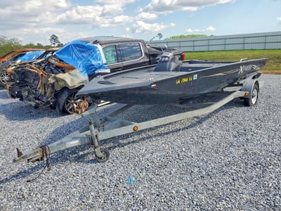 JBC5553***** 2004 Xpress Boat