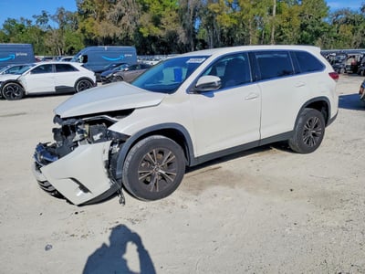 5TDZARFH0KS****** 2019 Toyota Highlander