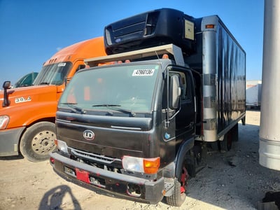JNAUZ51J7AA****** 2010 UD Trucks Ud1400