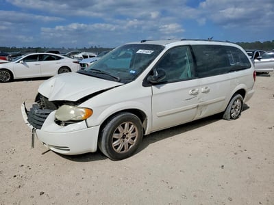 2C4GP44RX5R****** 2005 Chrysler Town & Country