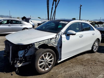WDD3G4FBXKW****** 2019 Mercedes-Benz A-Class