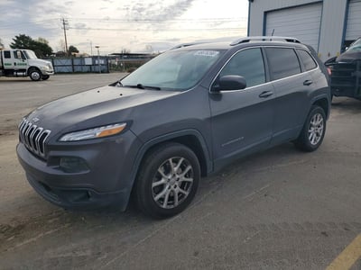 1C4PJLCB7HW****** 2017 Jeep Cherokee