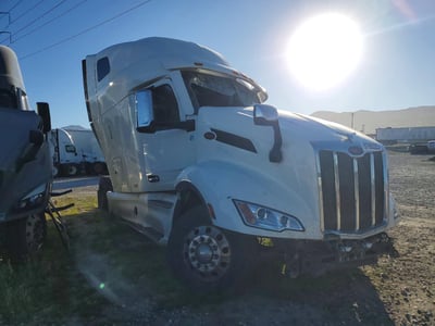 1XPBDP9X3SD****** 2025 Peterbilt 579