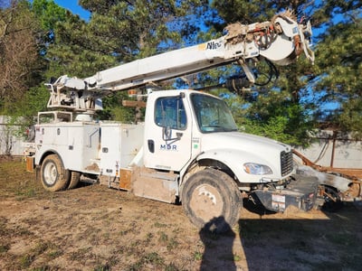 3ALACXFC8RD****** 2024 Freightliner M2 106 Medium Duty