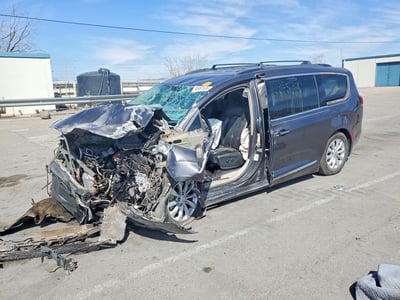 2C4RC1BG5HR****** 2017 Chrysler Pacifica