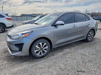 3KPA24AD3ME****** 2021 Kia Rio