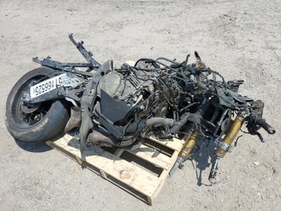 WB1051705AZ****** 2010 BMW S 1000 RR