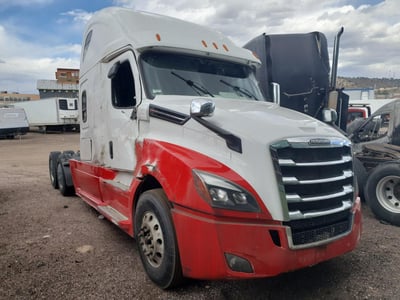 3AKJHHDR1KS****** 2019 Freightliner Cascadia