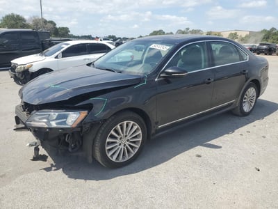 1VWBT7A37HC****** 2017 Volkswagen Passat