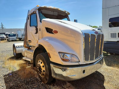 1XPBAK8X4MD****** 2021 Peterbilt 579