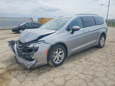 2C4RC1DG9JR****** 2018 Chrysler Pacifica