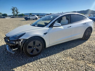 5YJ3E1EB6NF****** 2022 Tesla Model 3