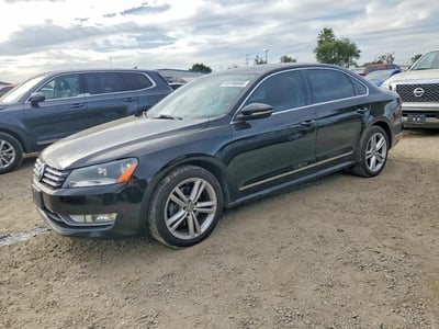 1VWBN7A33CC****** 2012 Volkswagen Passat