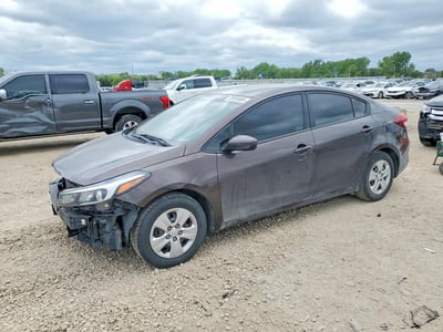 3KPFK4A70JE****** 2018 Kia Forte
